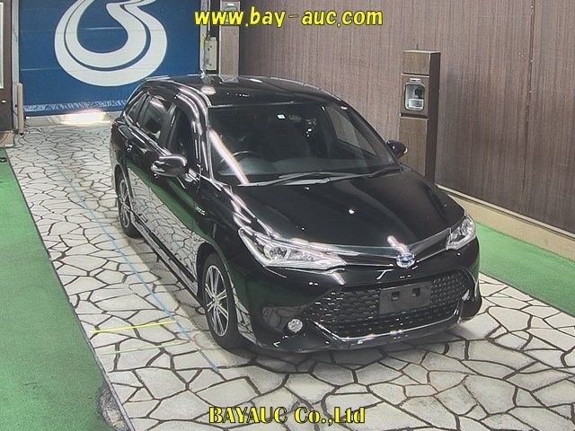 70012 Toyota Corolla fielder NKE165G 2015 г. (BAYAUC)